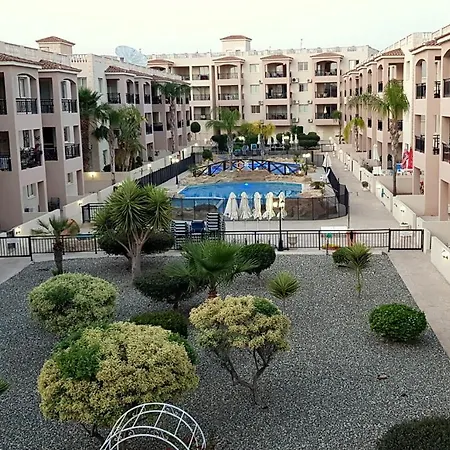 First Floor, 2 Bedroom F102, Pool View & Free Wifi * Paphos