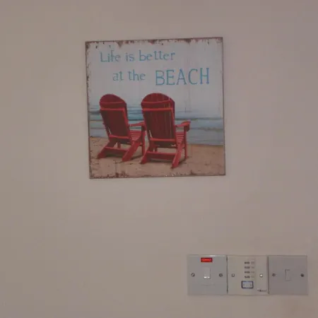First Floor, 2 Bedroom F102, Pool View & Free Wifi *