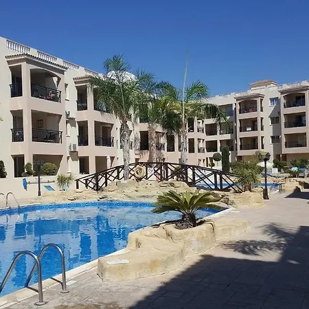 아파트 First Floor, 2 Bedroom F102, Pool View & Free Wifi