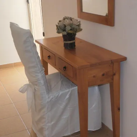 First Floor, 2 Bedroom F102, Pool View & Free Wifi Διαμέρισμα